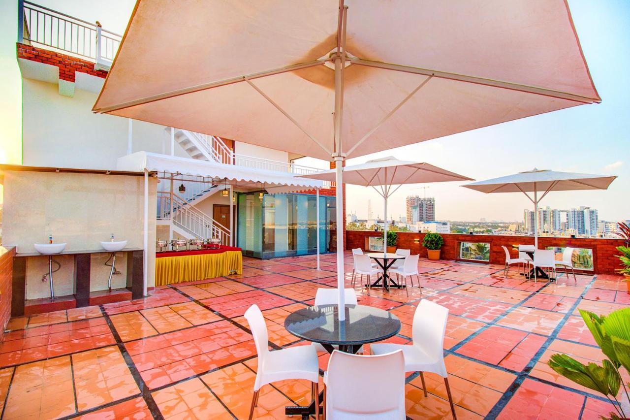 Fabhotel The Royal Suites - Nr Gopalan Innovation Mall Bangalore Buitenkant foto