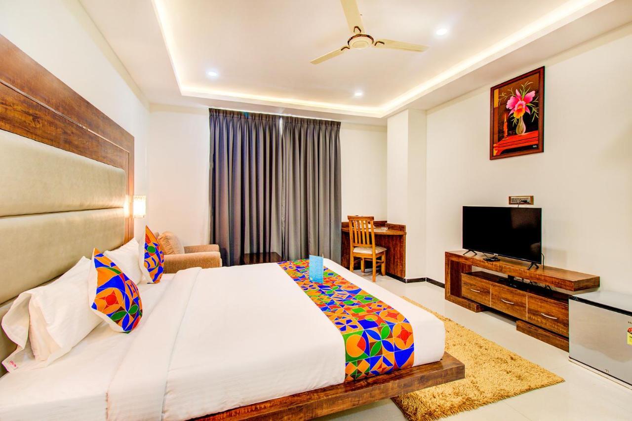 Fabhotel The Royal Suites - Nr Gopalan Innovation Mall Bangalore Buitenkant foto