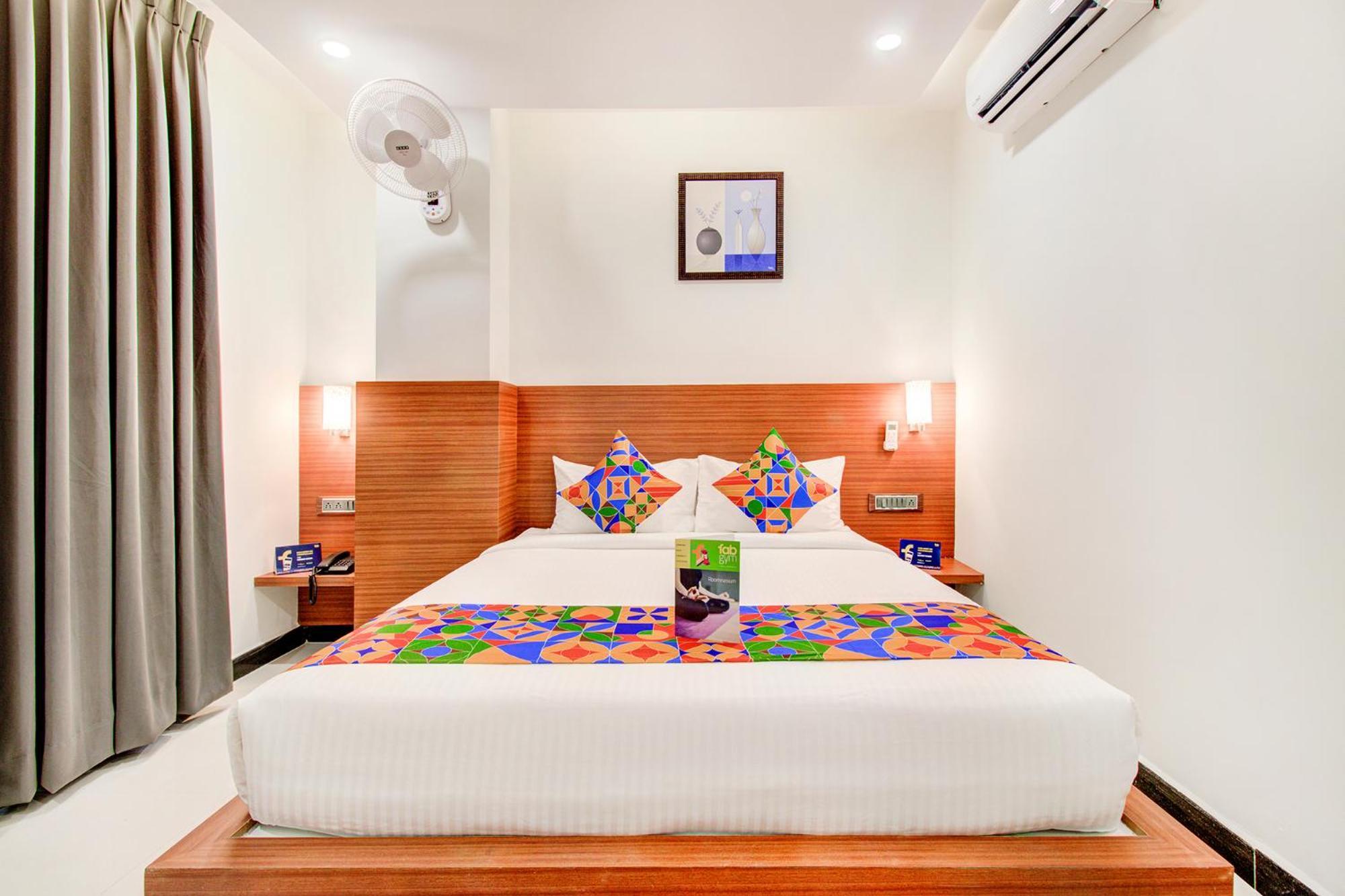 Fabhotel The Royal Suites - Nr Gopalan Innovation Mall Bangalore Buitenkant foto