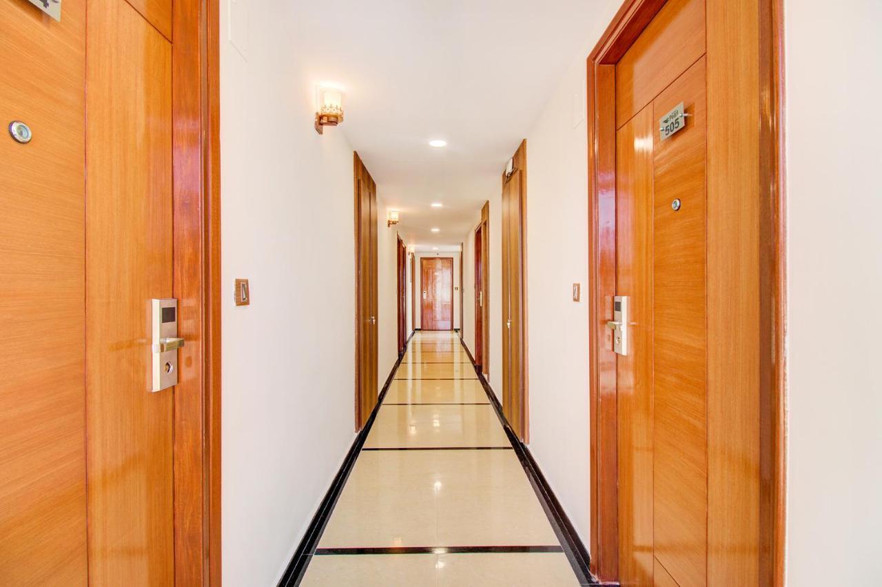 Fabhotel The Royal Suites - Nr Gopalan Innovation Mall Bangalore Buitenkant foto