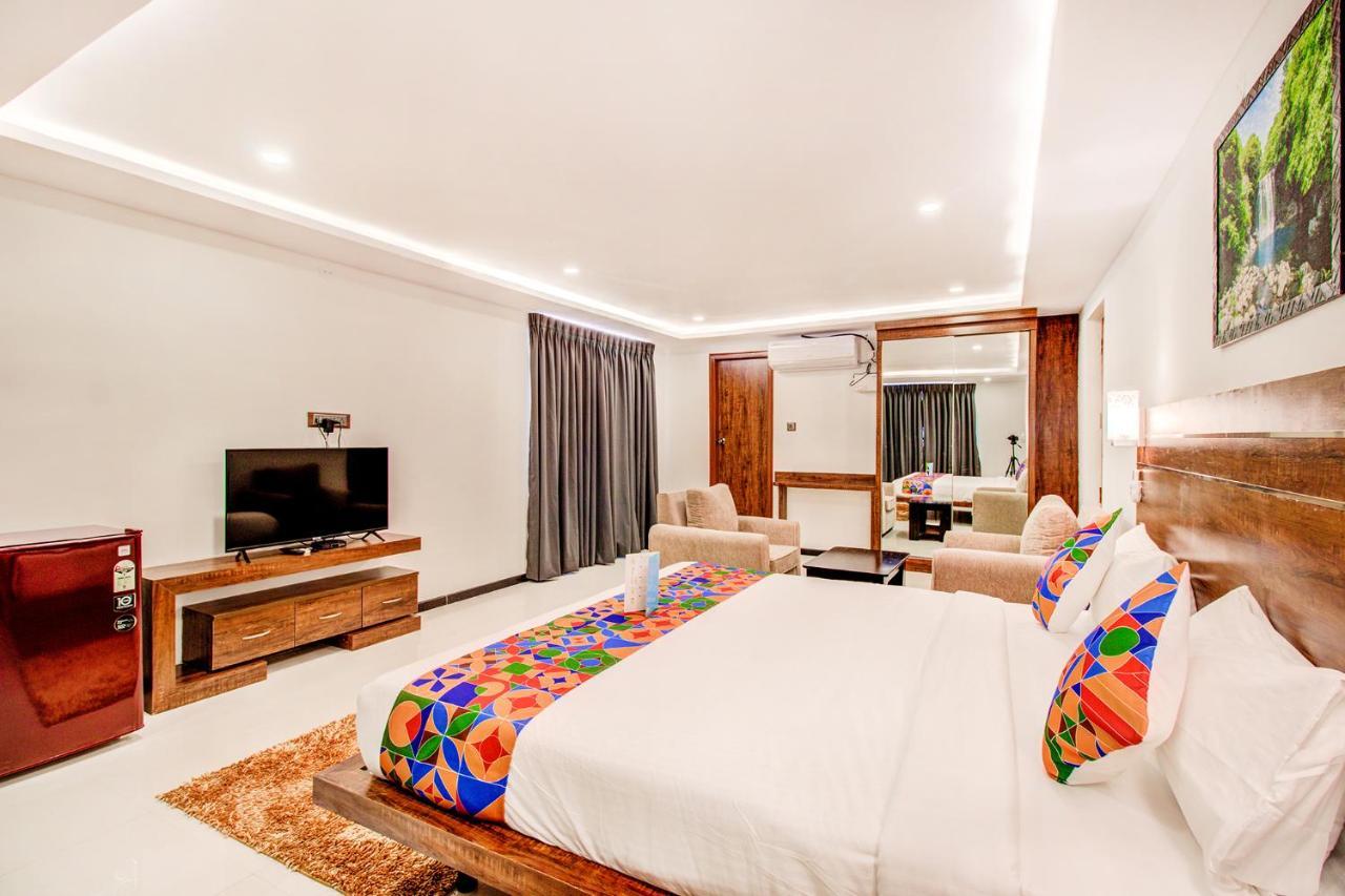 Fabhotel The Royal Suites - Nr Gopalan Innovation Mall Bangalore Buitenkant foto